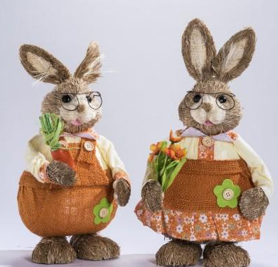 Conejos naturales para decoración de escaparate de Pascua